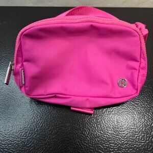 lululemon belt bag Hot Pink fanny waist pack bag purse shoulder bag